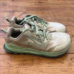 Altra Lone Peak 7 Trail Running Shoes Foot Shape Zero Drop Womens Size 6